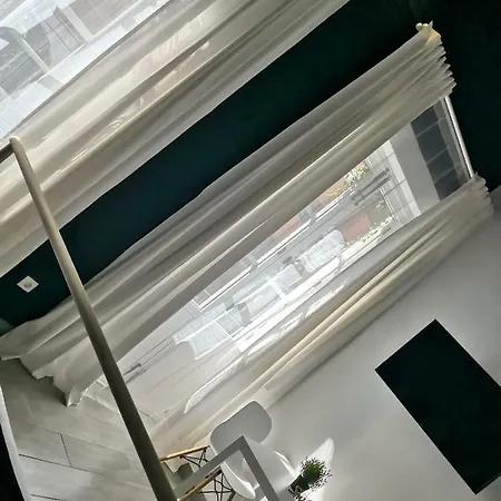Florista Bonito Alojamiento Bien Comunicado